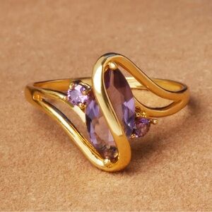 Gold ring Purple marquise stone size 7.5